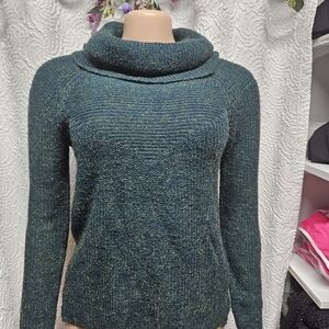 Elegant Green Turtleneck Sweater